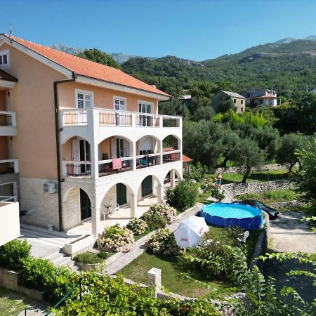 Apartmani Andrea Херцег-Нови Экстерьер фото