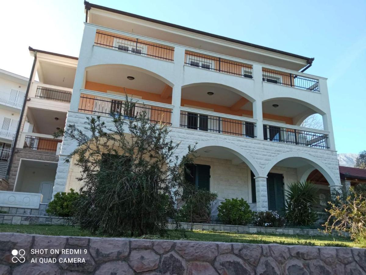 Apartmani Andrea Херцег-Нови Экстерьер фото