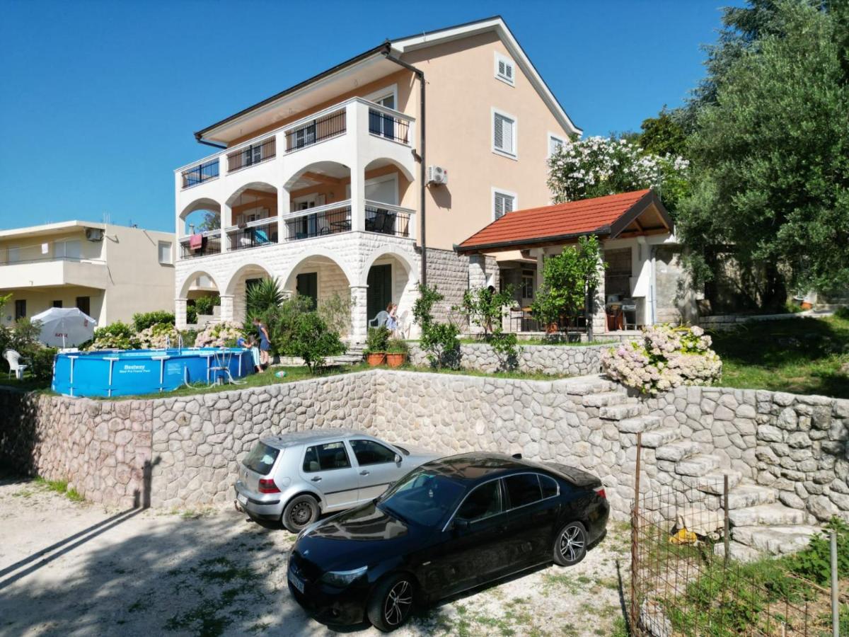 Apartmani Andrea Херцег-Нови Экстерьер фото
