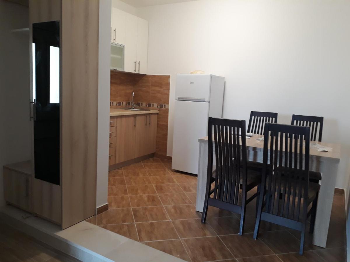 Apartmani Andrea Херцег-Нови Экстерьер фото