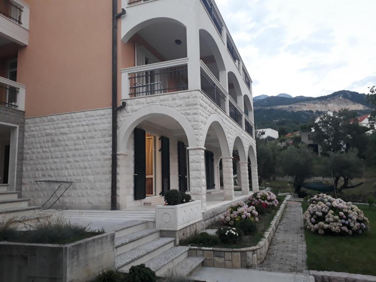 Apartmani Andrea Херцег-Нови Экстерьер фото